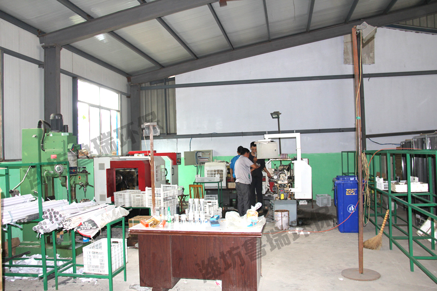 水射器、滴定閥、單向閥數(shù)控機床加工現(xiàn)場